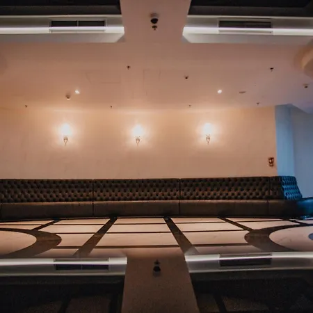 Jbhotels Hanza Tower