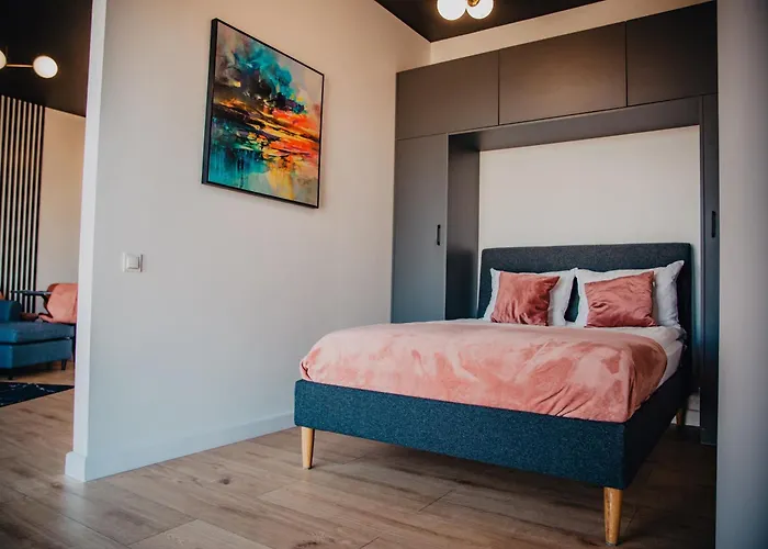 Jbhotels Hanza Tower